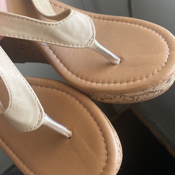 Spirit Moda tan wedge sandals - Picture 5 of 6